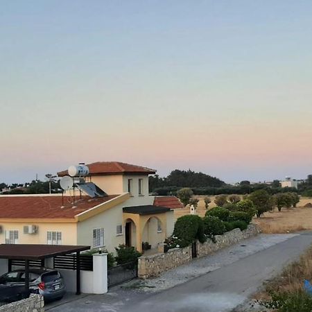 Villa Bougainvillea With Privite Pool Karşıyaka  Dış mekan fotoğraf