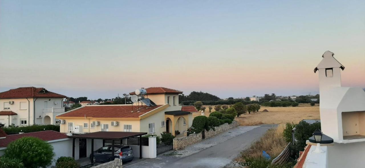 Villa Bougainvillea With Privite Pool Karşıyaka  Dış mekan fotoğraf